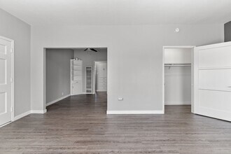 2010 Pine Ave in Long Beach, CA - Building Photo - Building Photo