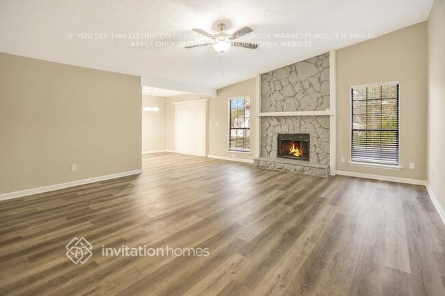 100 Squirrel Way in College Park, GA - Building Photo - Building Photo