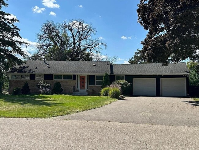 property at 5528 Merritt Cir