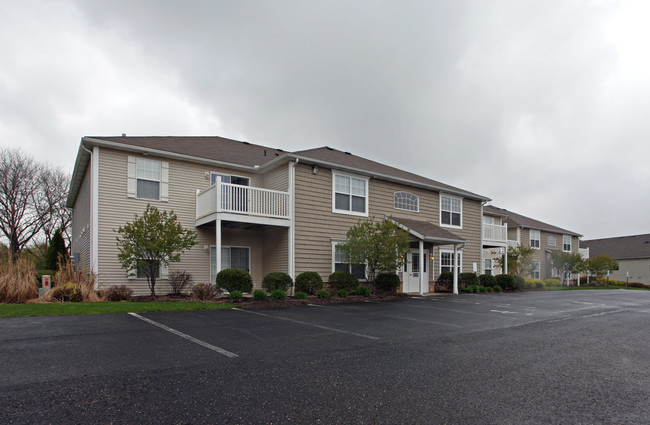 Amherst Ridge in Massillon, OH - Building Photo - Building Photo