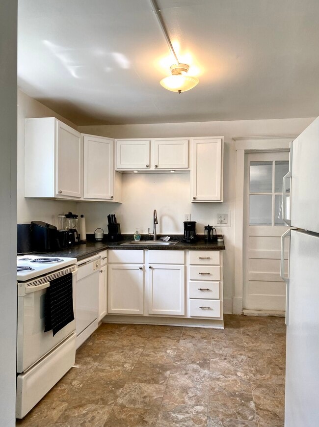 120 Lathrop St in Lansing, MI - Foto de edificio - Building Photo