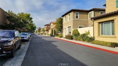 89 Linden Ln in Temple City, CA - Foto de edificio - Building Photo