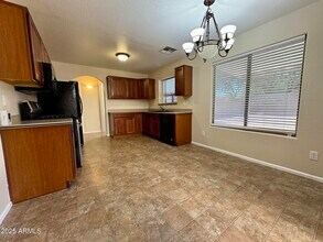 2344 W White Feather Ln in Phoenix, AZ - Building Photo - Building Photo