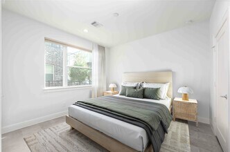 2471 W 11th St in Houston, TX - Foto de edificio - Building Photo