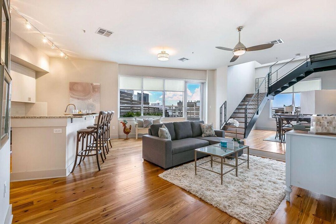 1111 Tulane Ave in New Orleans, LA - Building Photo