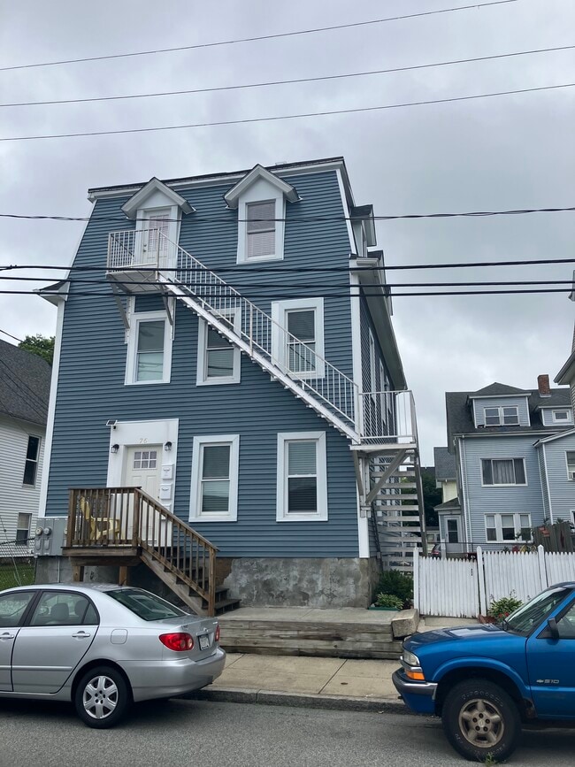 76 Coral St, Unit Second floor