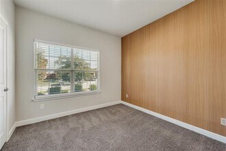 11057 Rockchapel Dr in Fort Worth, TX - Building Photo - Building Photo