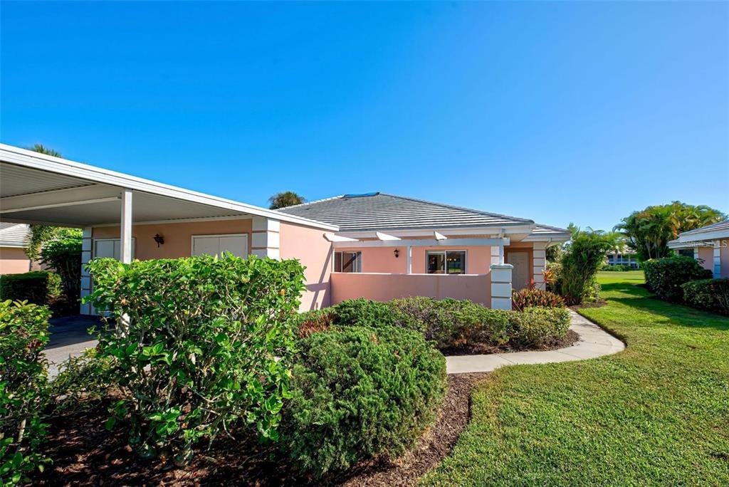 314 Cerromar Way in Venice, FL - Building Photo