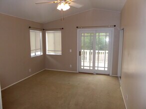20039 Tanager Ct in Santa Clarita, CA - Building Photo - Building Photo