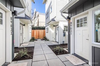 9031 15th Ave SW in Seattle, WA - Building Photo - Building Photo
