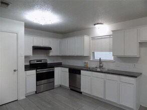 6009 Castanada Dr in Arlington, TX - Building Photo - Building Photo