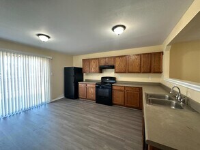 12411 Avens Arbor in San Antonio, TX - Building Photo - Building Photo