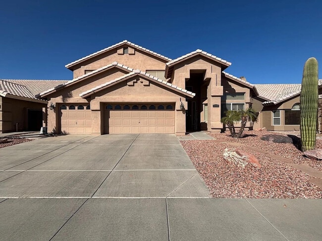 property at 3136 E Brookwood Ct