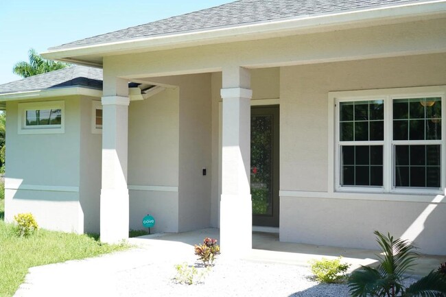 18713 92nd Ln N in Loxahatchee, FL - Foto de edificio - Building Photo