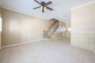 2930 Grants Lake Blvd in Sugar Land, TX - Foto de edificio - Building Photo