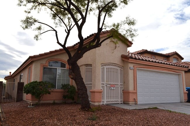 7881 W Rainshower Dr in Las Vegas, NV - Building Photo - Building Photo