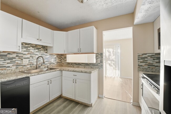 293 Country Club Dr in Jonesboro, GA - Building Photo - Building Photo