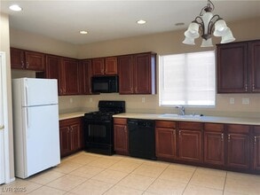 7689 Mocorito Ave in Las Vegas, NV - Building Photo - Building Photo