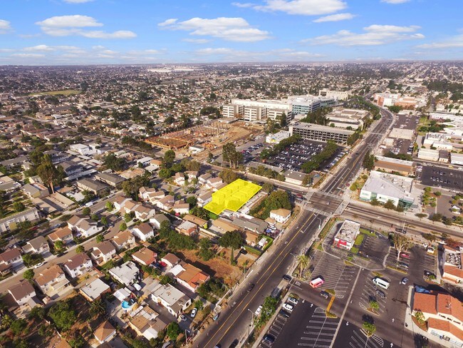11914-11916 Wilmington Ave in Los Angeles, CA - Foto de edificio - Building Photo
