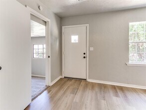 3220 NE 14th Pl in Oklahoma City, OK - Building Photo - Building Photo