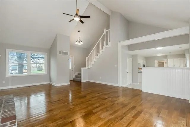 1205 E Sleepy Hollow Dr in Olathe, KS - Foto de edificio - Building Photo