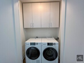 E 89 St, Unit 12H in New York, NY - Foto de edificio - Building Photo