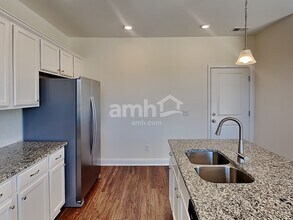 2012 Bennett Dr in Lebanon, TN - Building Photo - Building Photo