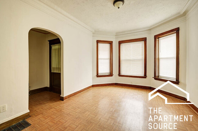 1914 N Keeler Ave, Unit 1 in Chicago, IL - Foto de edificio - Building Photo