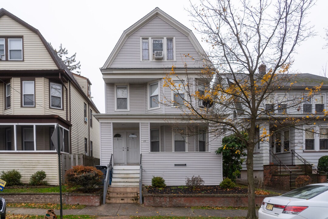 22 Chapman St, Unit Charming 2-Bedroom Apartm in Bloomfield, NJ - Foto de edificio