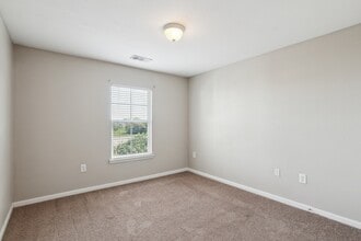 Point at Fairview in Prattville, AL - Foto de edificio - Building Photo