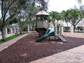 8332 NW 8th Way in Boca Raton, FL - Building Photo - Building Photo