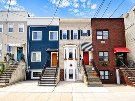 421 7th St in Union City, NJ - Building Photo