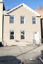 447 3rd St in Troy, NY - Building Photo - Building Photo