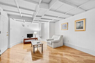 306 Commonwealth Ave in Boston, MA - Building Photo - Building Photo