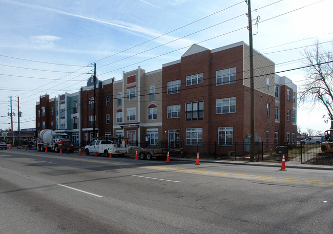 240 W Coit St in Florence, SC - Foto de edificio - Building Photo