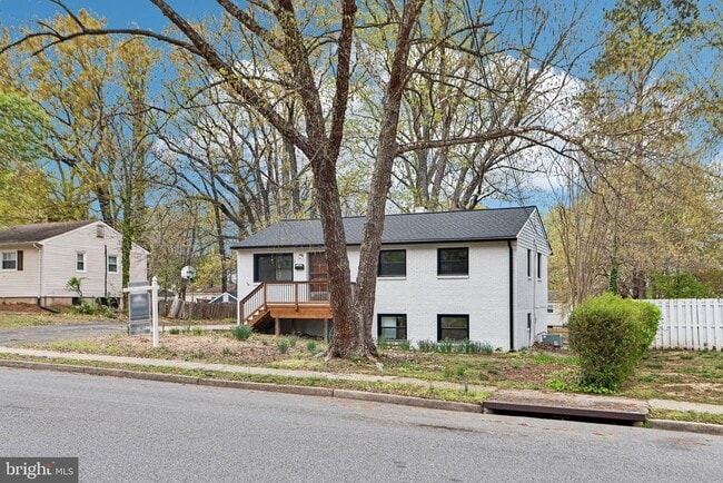 property at 1506 Maryland Ave