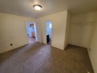 913 S Main St, Unit 1 photo'