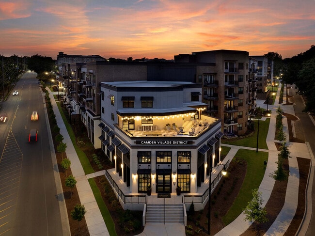 Camden Village District in Raleigh, NC - Foto de edificio - Building Photo