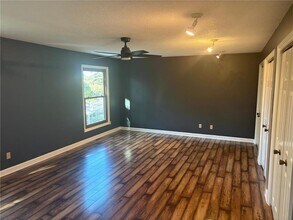 2510 Wellington Cir in Wayzata, MN - Foto de edificio - Building Photo