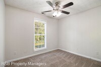 3903 Riverside Pkwy photo'