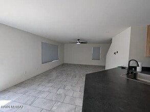 8748 E Pebble Stone Ln in Tucson, AZ - Building Photo - Building Photo