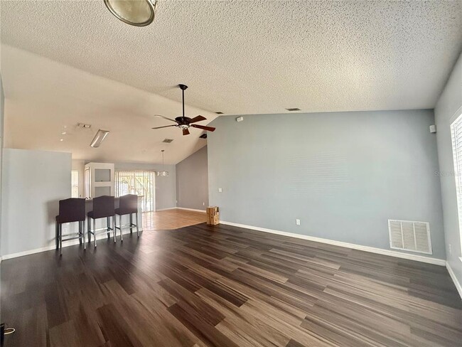 1905 Myakka Ct in Poinciana, FL - Building Photo - Building Photo