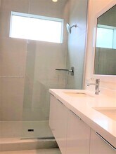 10427 NW 66th St in Doral, FL - Building Photo - Building Photo