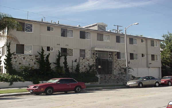 Country Club Casban in Los Angeles, CA - Foto de edificio