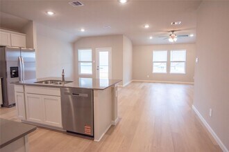 1722 San Jacinto Dr in Brenham, TX - Building Photo - Building Photo