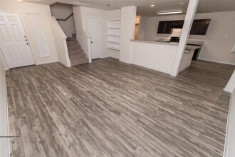 12051 Munich Dr in Houston, TX - Building Photo - Building Photo