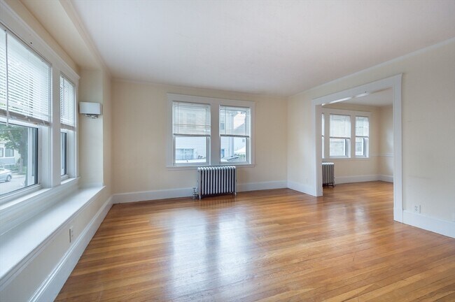 72 Randolph St in Arlington, MA - Building Photo - Building Photo