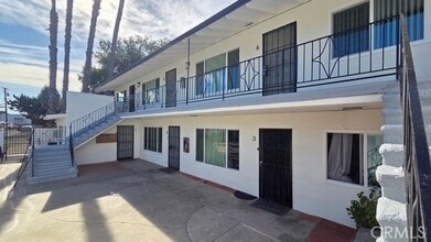 1807 W Sumac Ln, Unit B in Anaheim, CA - Foto de edificio - Building Photo