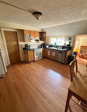 126 Bridge St in Amherst, MA - Building Photo - Building Photo