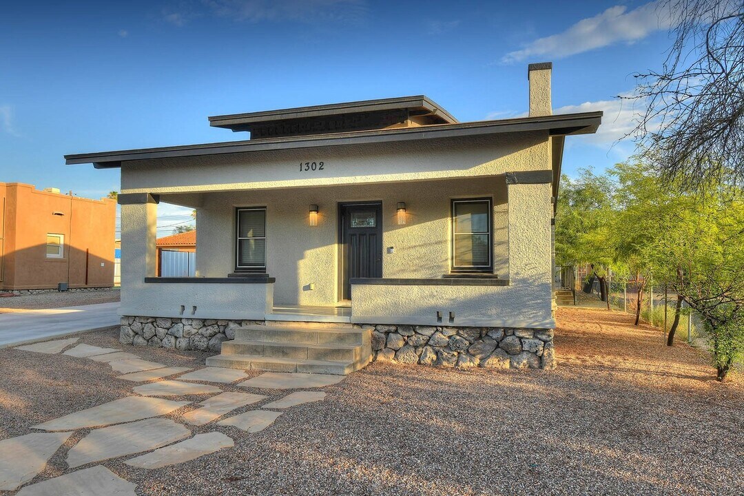1302 E 9th St in Tucson, AZ - Building Photo
